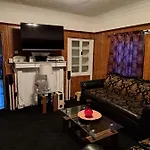 2 Bedroom Home Near Downtown La